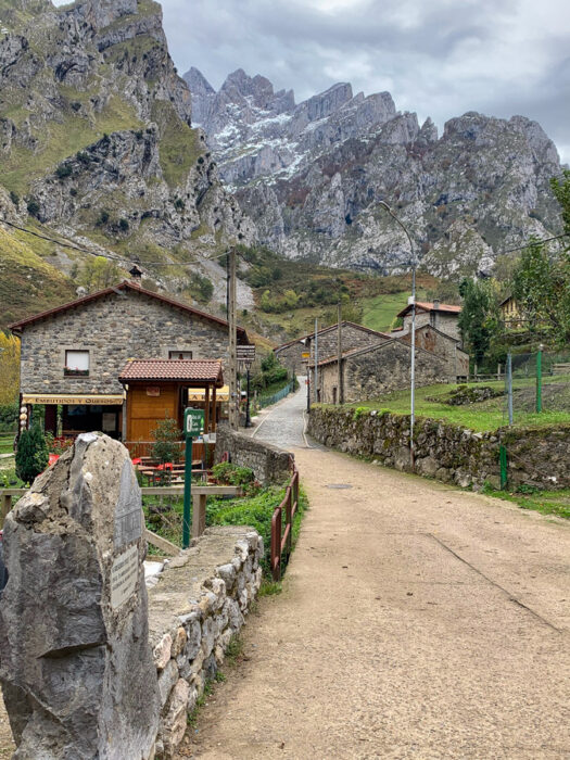 a small mountain pueblo that is Cain de Valdeon