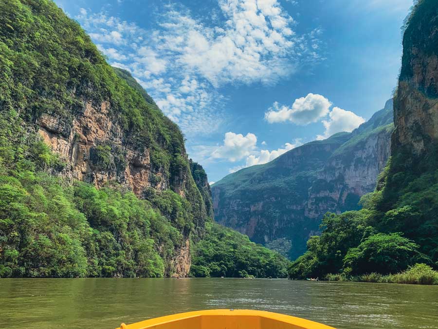 Sumidero Canyon, Cañon del Sumidero, day trips from San Cristobal de las Casas, boat, gorge, canyon, jungle landscape, river, things to do in Chiapas, Places to see in Chiapas,