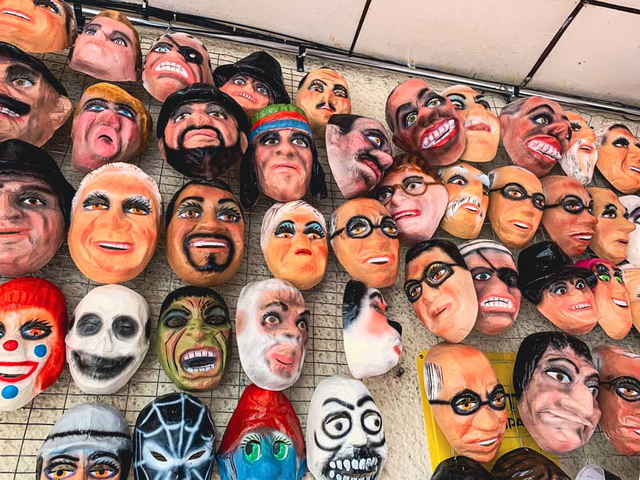 monigote, Ecuador, masks, Ecuador new years eve traditions
