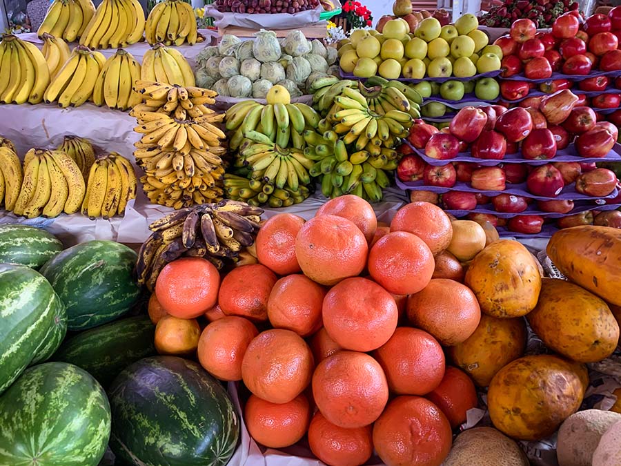 fruit, Oaxaca fruit market, apples, papaya, watermelon, grapefruit, bananas,