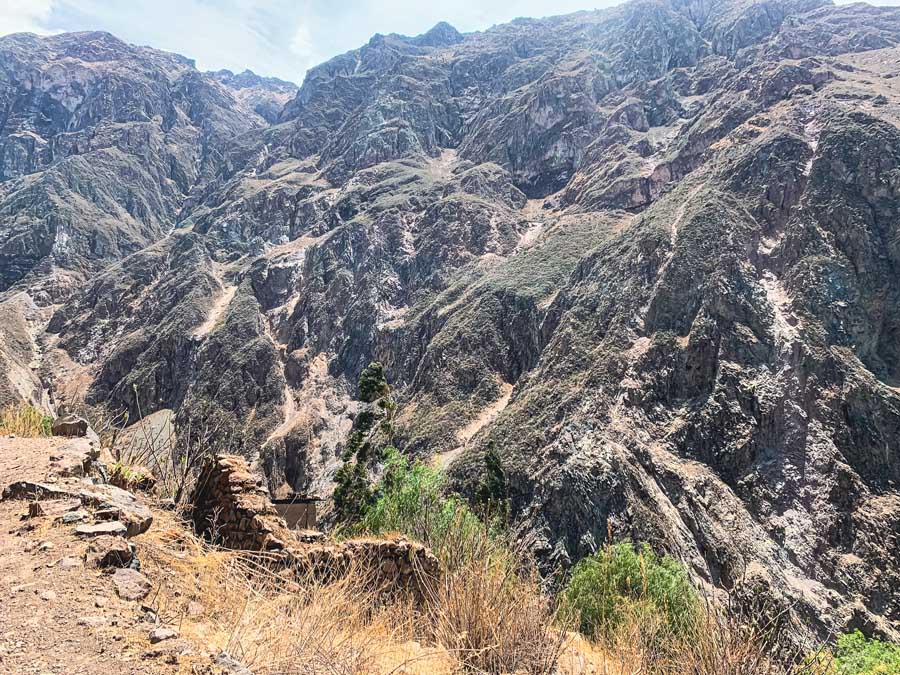colca canyon trek, ruins, path, colca canyon without a tour, second deepest canyon in the world, trekking colca canyon, routes in colca canyon, fure to llahuar path, colca canyon peru