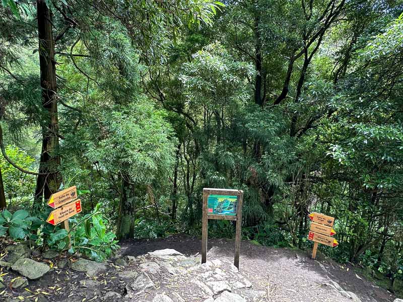 the intersection for the Salto do Prego and Salto do Cagarrao waterfall is clearly marked with an official signboard and wood markers