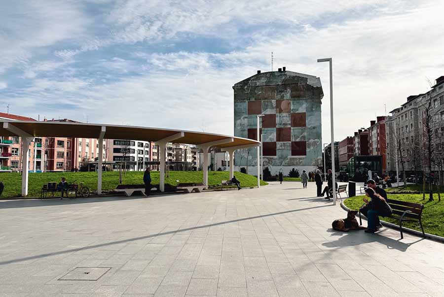 a large open plaza in Getxo is a fantastic green space and is home to the Areeta Metro Station